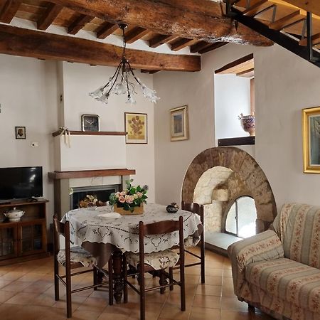 A Casa Di Cristina Apartamento Gubbio Quarto foto